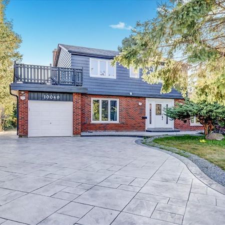 Stunning 7 Bedroom Rougeview Home With 2 Kitchens, 5 Bathrooms, Amazing Backyard & 8-Car Parking Toronto Ngoại thất bức ảnh