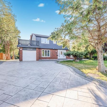 Stunning 7 Bedroom Rougeview Home With 2 Kitchens, 5 Bathrooms, Amazing Backyard & 8-Car Parking Toronto Ngoại thất bức ảnh