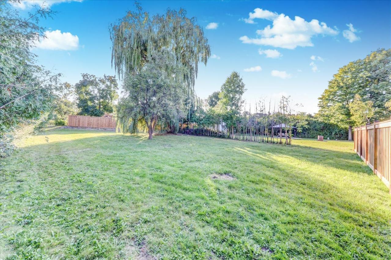 Stunning 7 Bedroom Rougeview Home With 2 Kitchens, 5 Bathrooms, Amazing Backyard & 8-Car Parking Toronto Ngoại thất bức ảnh